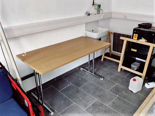 2021-05-10-tisch.jpg