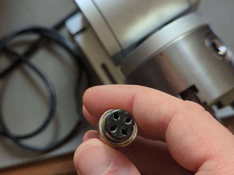 rotationseinheit_mit_stecker_faserlaser.jpg